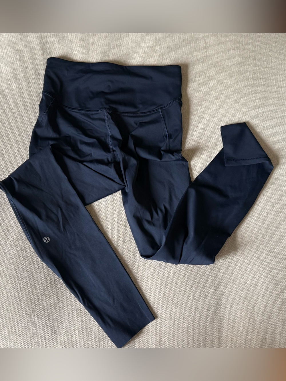 Lululemon Base Pace High-Rise Tight 28"
True Navy